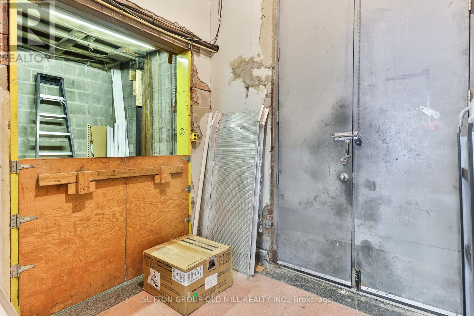 2882 Lake Shore Boulevard W, Toronto, Ontario  M8Y 1K4 - Photo 32 - W13000086