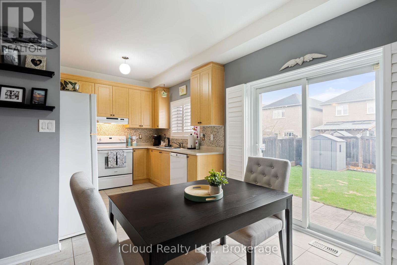 100 Goldham Way, Halton Hills, Ontario  L7G 0C8 - Photo 11 - W13000150