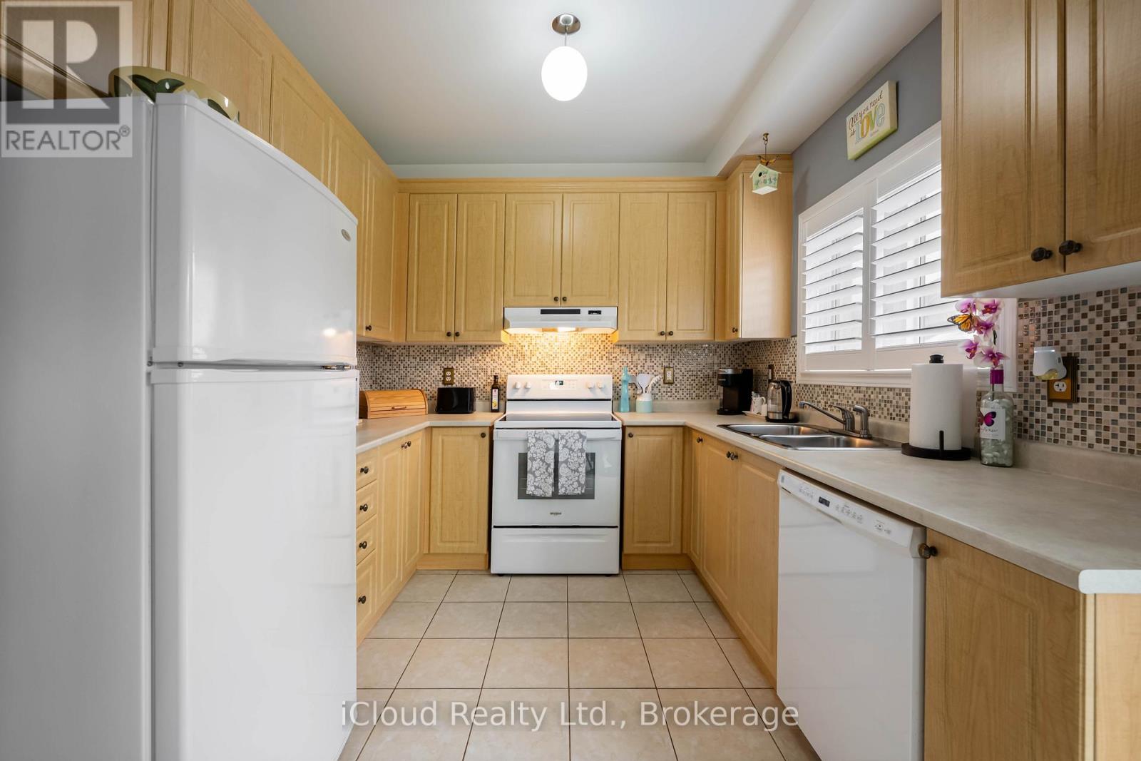 100 Goldham Way, Halton Hills, Ontario  L7G 0C8 - Photo 12 - W13000150