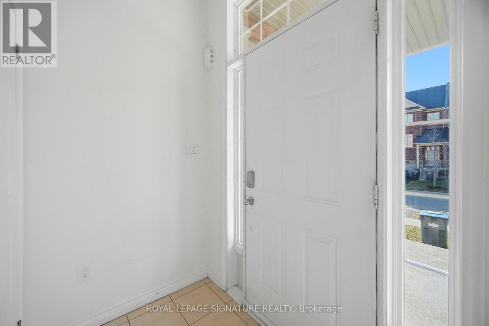 18 Agava Street, Brampton, Ontario  L7A 4S5 - Photo 6 - W13000162