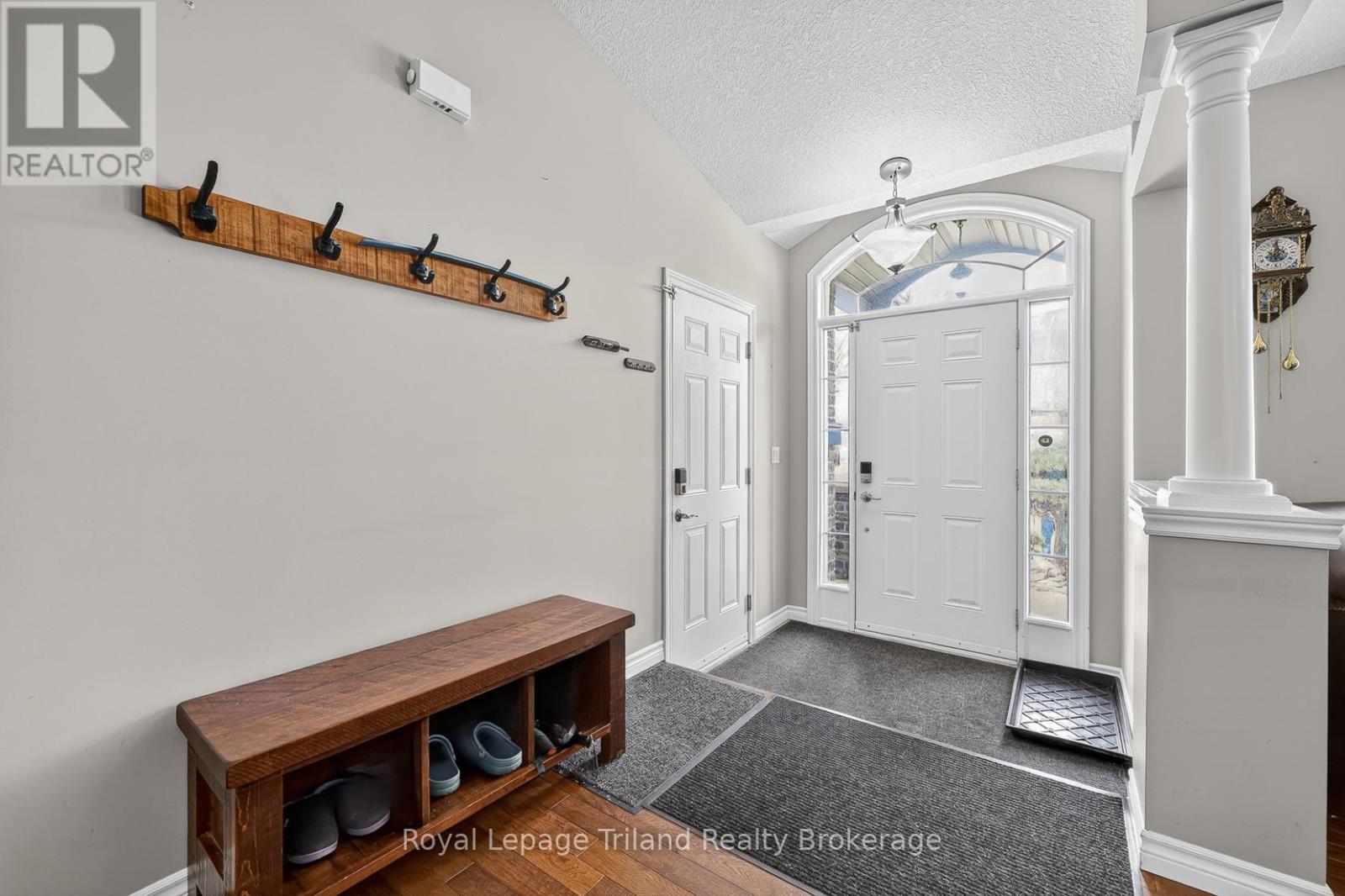 162 Forestway Trail, Woodstock, Ontario N4S 9A7 - Photo 5 - X12996094