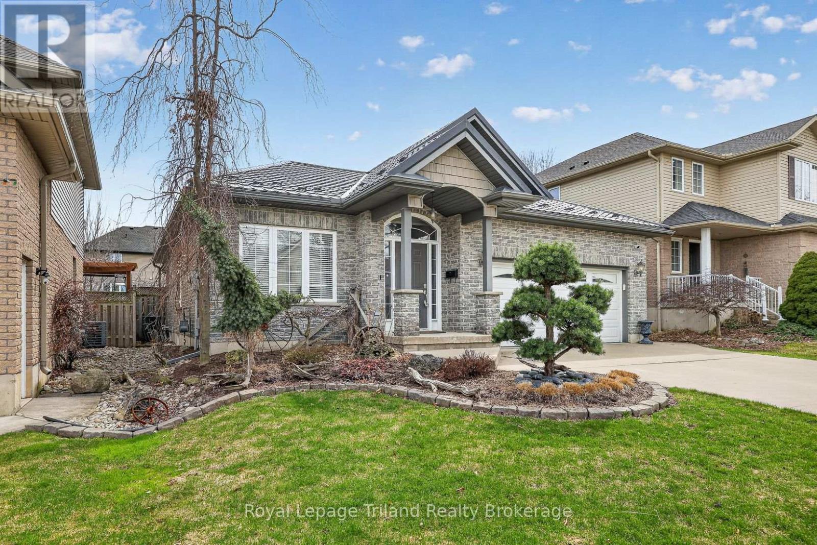 162 Forestway Trail, Woodstock, Ontario N4S 9A7 - Photo 3 - X12996094