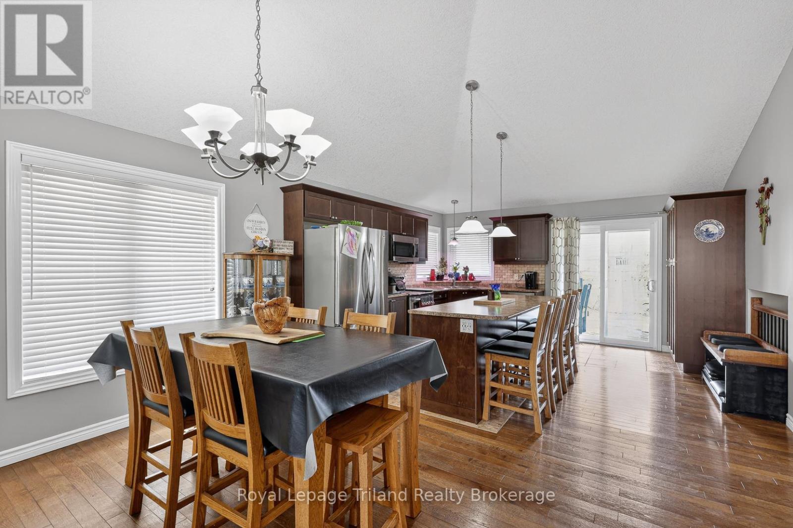 162 Forestway Trail, Woodstock, Ontario N4S 9A7 - Photo 8 - X12996094