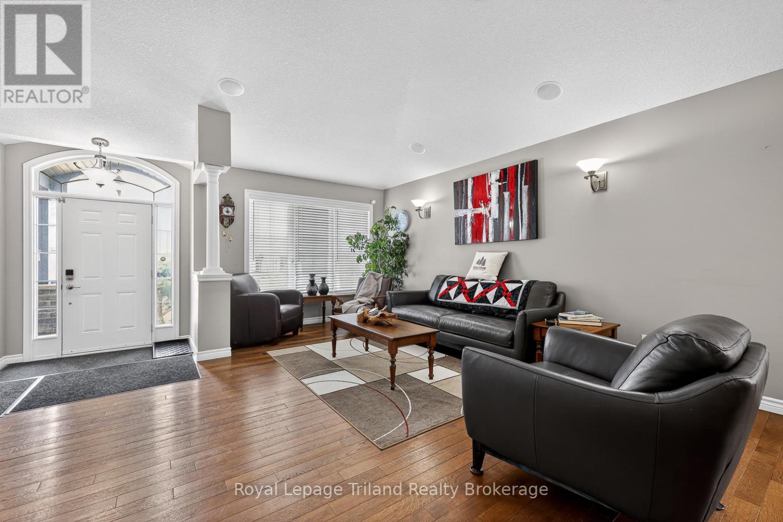 162 Forestway Trail, Woodstock, Ontario N4S 9A7 - Photo 6 - X12996094