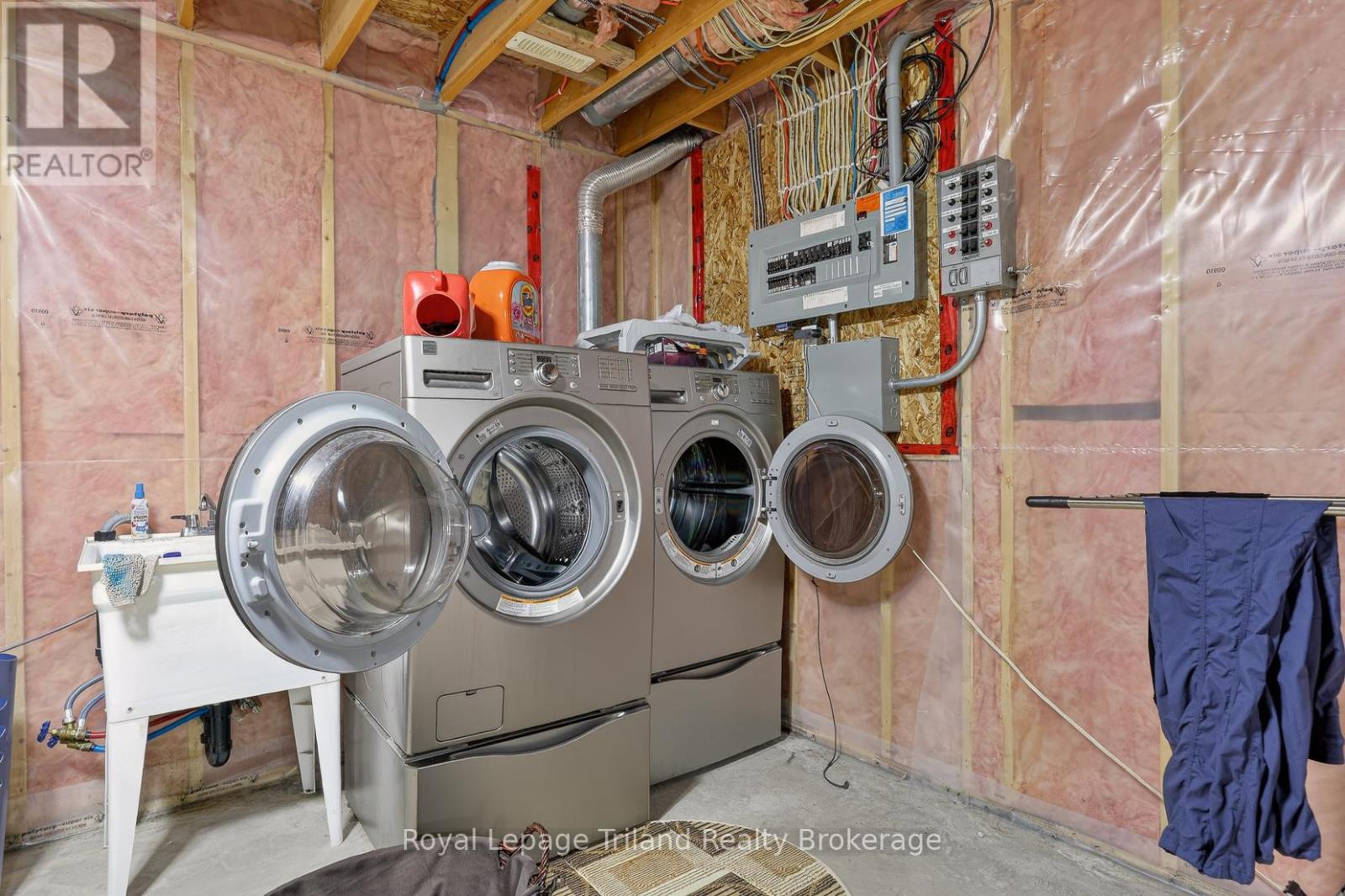 162 Forestway Trail, Woodstock, Ontario N4S 9A7 - Photo 25 - X12996094