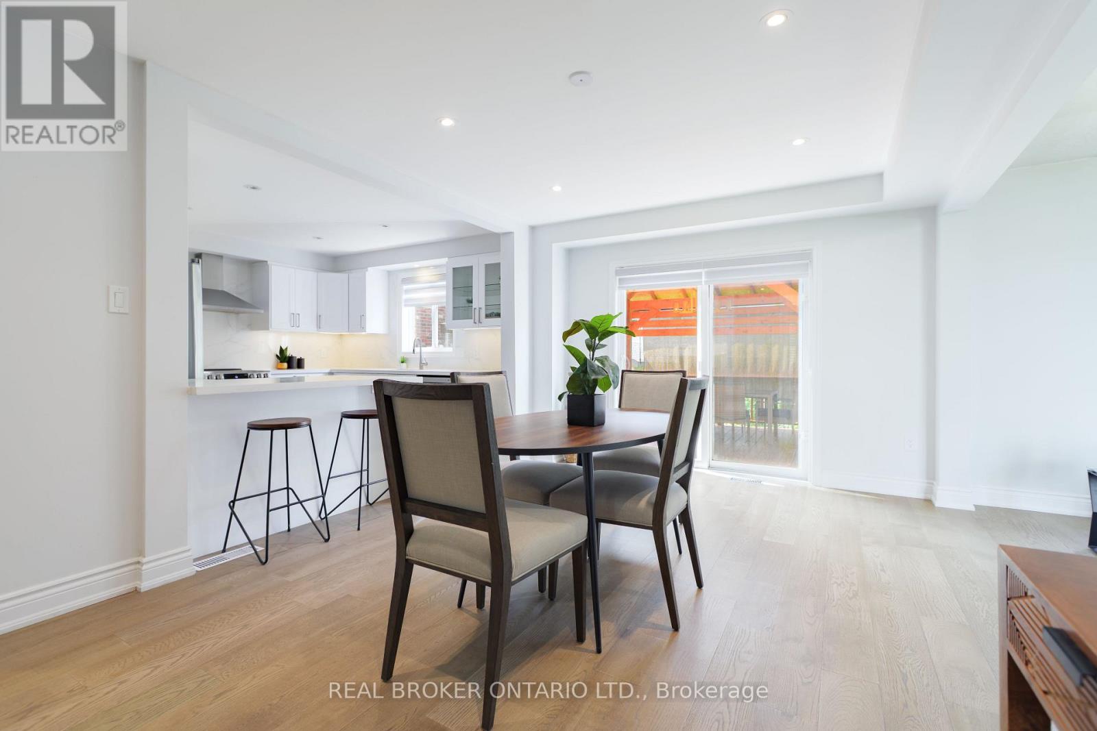 83 Benedict Place, Hamilton, Ontario  L9A 0A4 - Photo 16 - X13000102