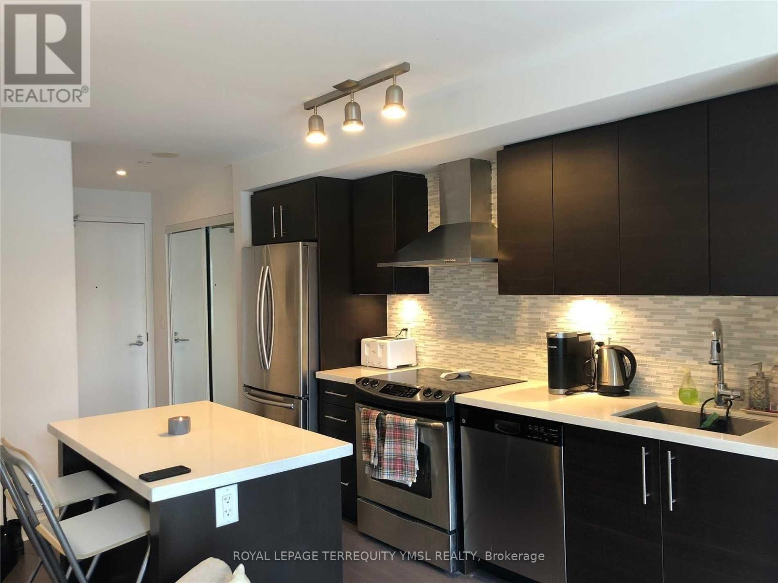 411 - 58 Orchard View Boulevard, Toronto, Ontario  M4R 0A2 - Photo 3 - C12989898