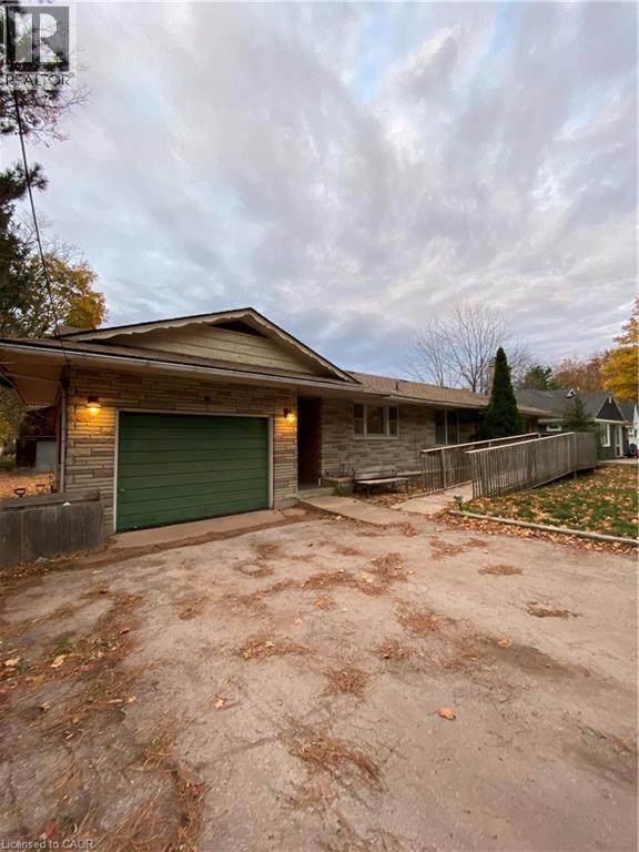 260 Main Street W, Grimsby, Ontario  L3M 1S4 - Photo 2 - 40820760