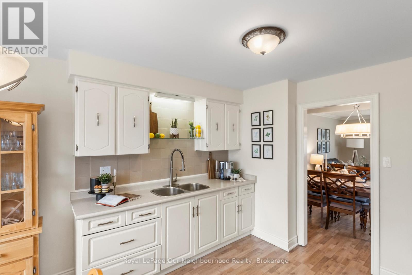 1261 Ludlow Court, Oshawa, Ontario L1G 7K5 - Photo 11 - E13000204