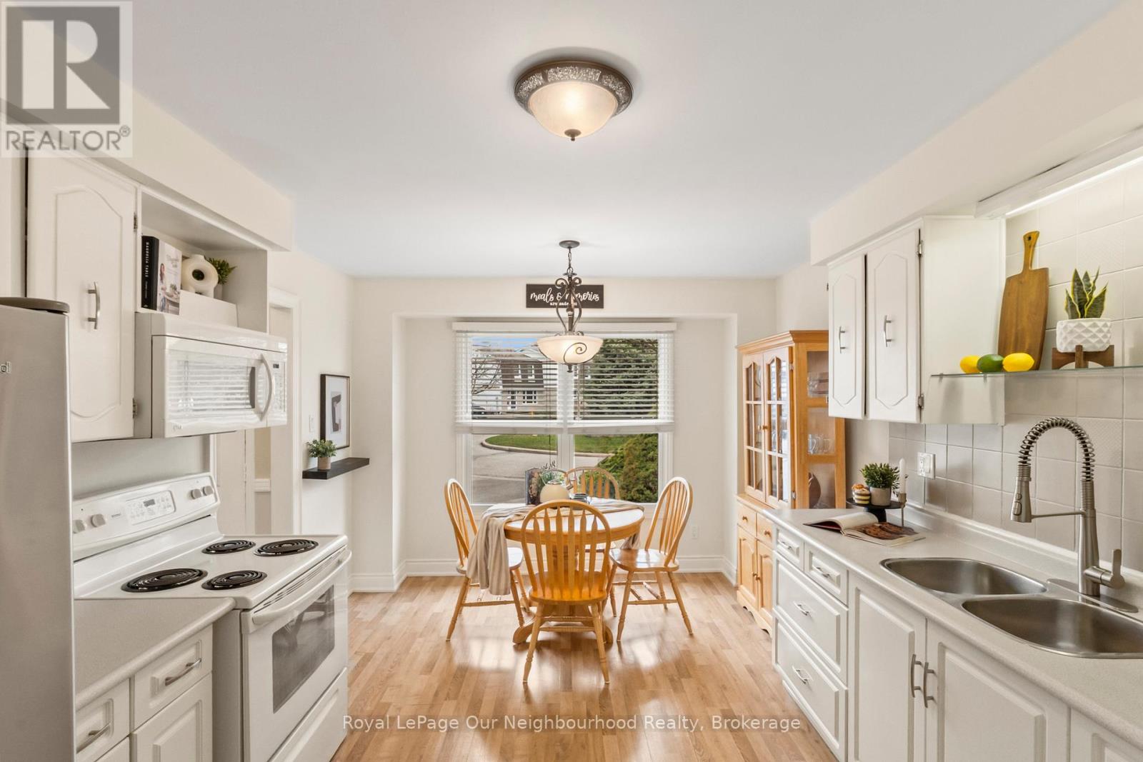 1261 Ludlow Court, Oshawa, Ontario L1G 7K5 - Photo 13 - E13000204