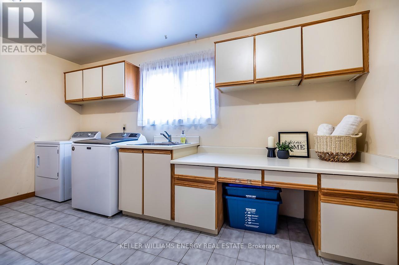 565 Prestwick Drive, Oshawa, Ontario L1J 7P4 - Photo 21 - E13000596