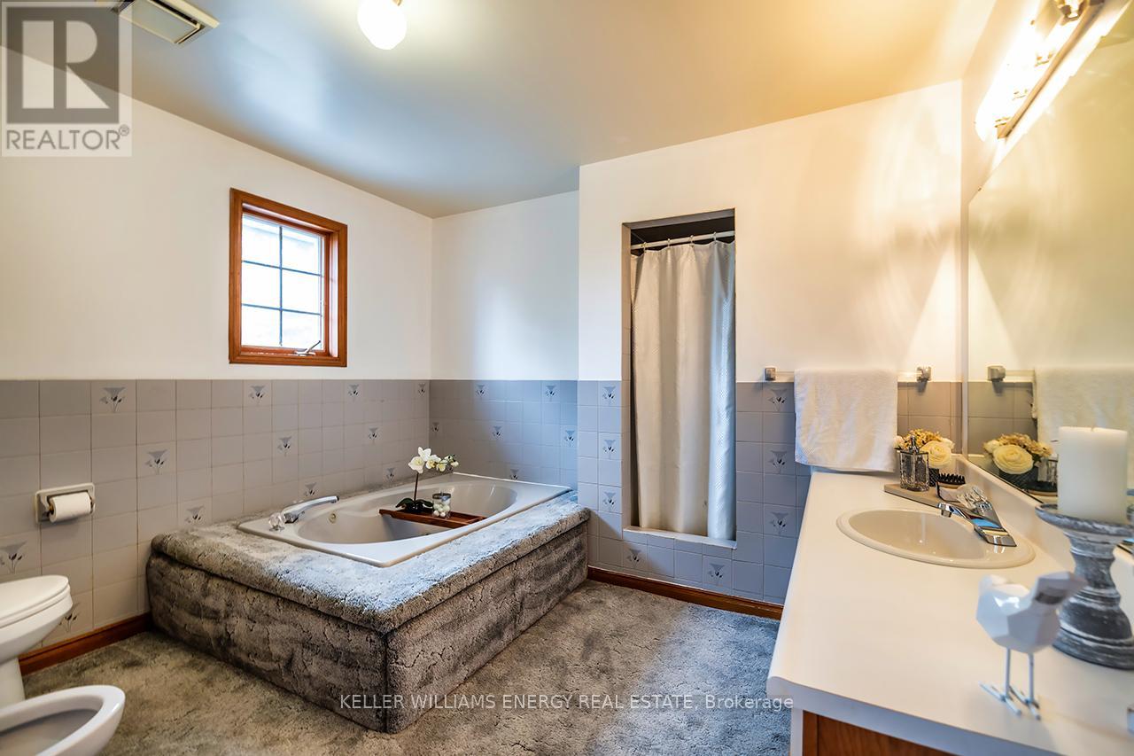 565 Prestwick Drive, Oshawa, Ontario L1J 7P4 - Photo 27 - E13000596