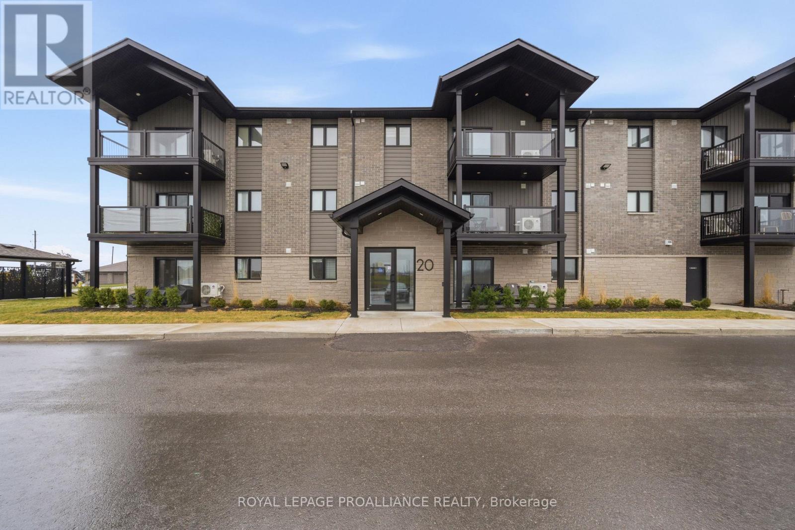 208 - 20 HILLSIDE MEADOW DRIVE, Quinte West (Murray Ward)