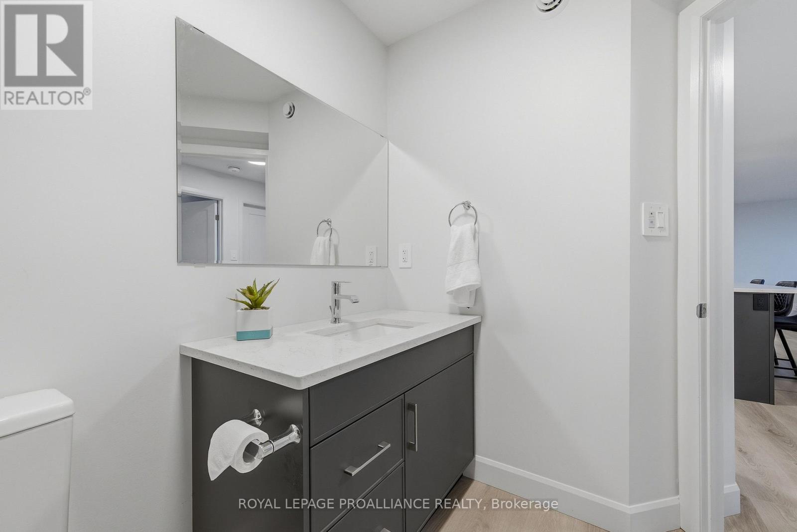 208 - 20 Hillside Meadow Drive, Quinte West, Ontario K8V 0J7 - Photo 21 - X13000212