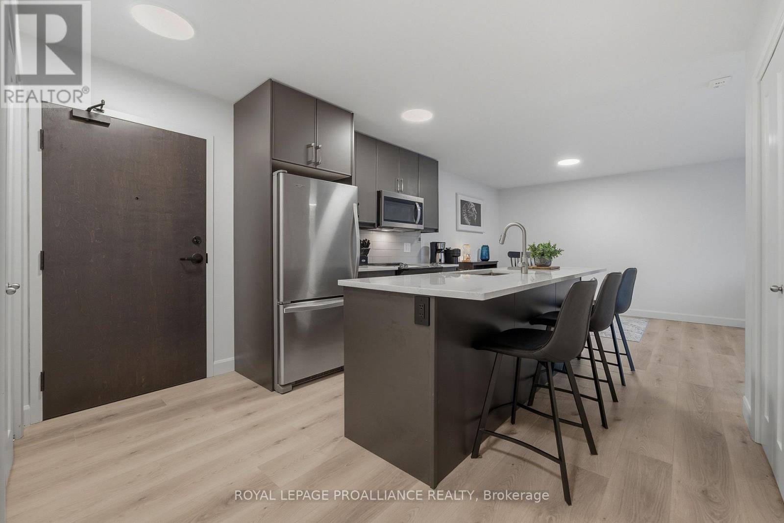 208 - 20 Hillside Meadow Drive, Quinte West, Ontario K8V 0J7 - Photo 8 - X13000212