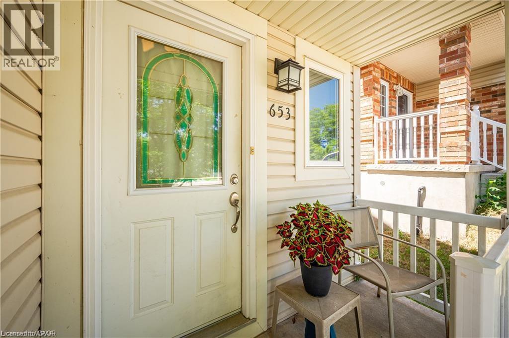 653 Royal Fern Street, Waterloo, Ontario  N2V 2P6 - Photo 3 - 40818860
