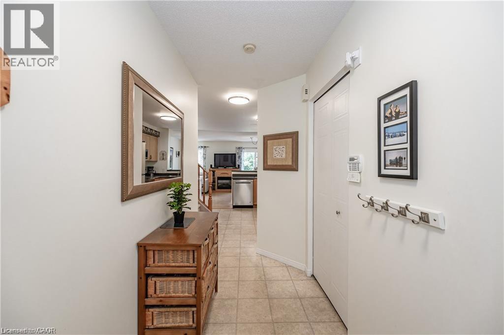 653 Royal Fern Street, Waterloo, Ontario  N2V 2P6 - Photo 4 - 40818860