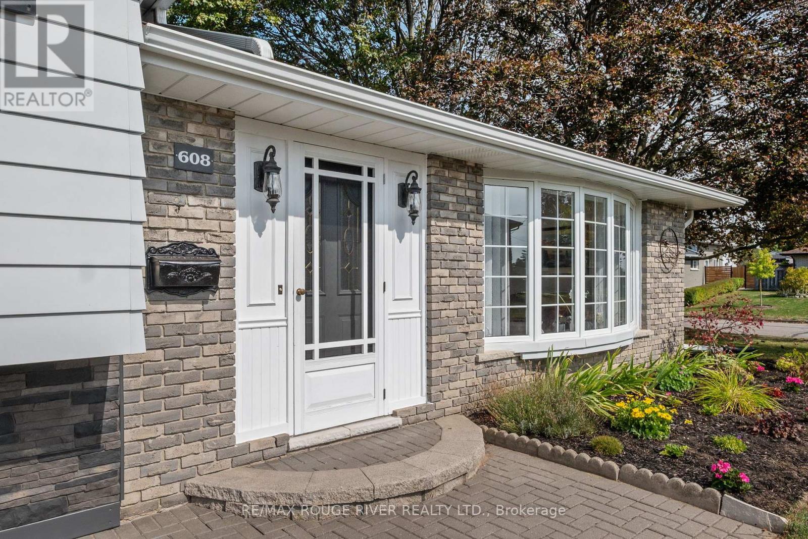 608 Elizabeth Street, Cobourg, Ontario  K9A 4S1 - Photo 2 - X13000272