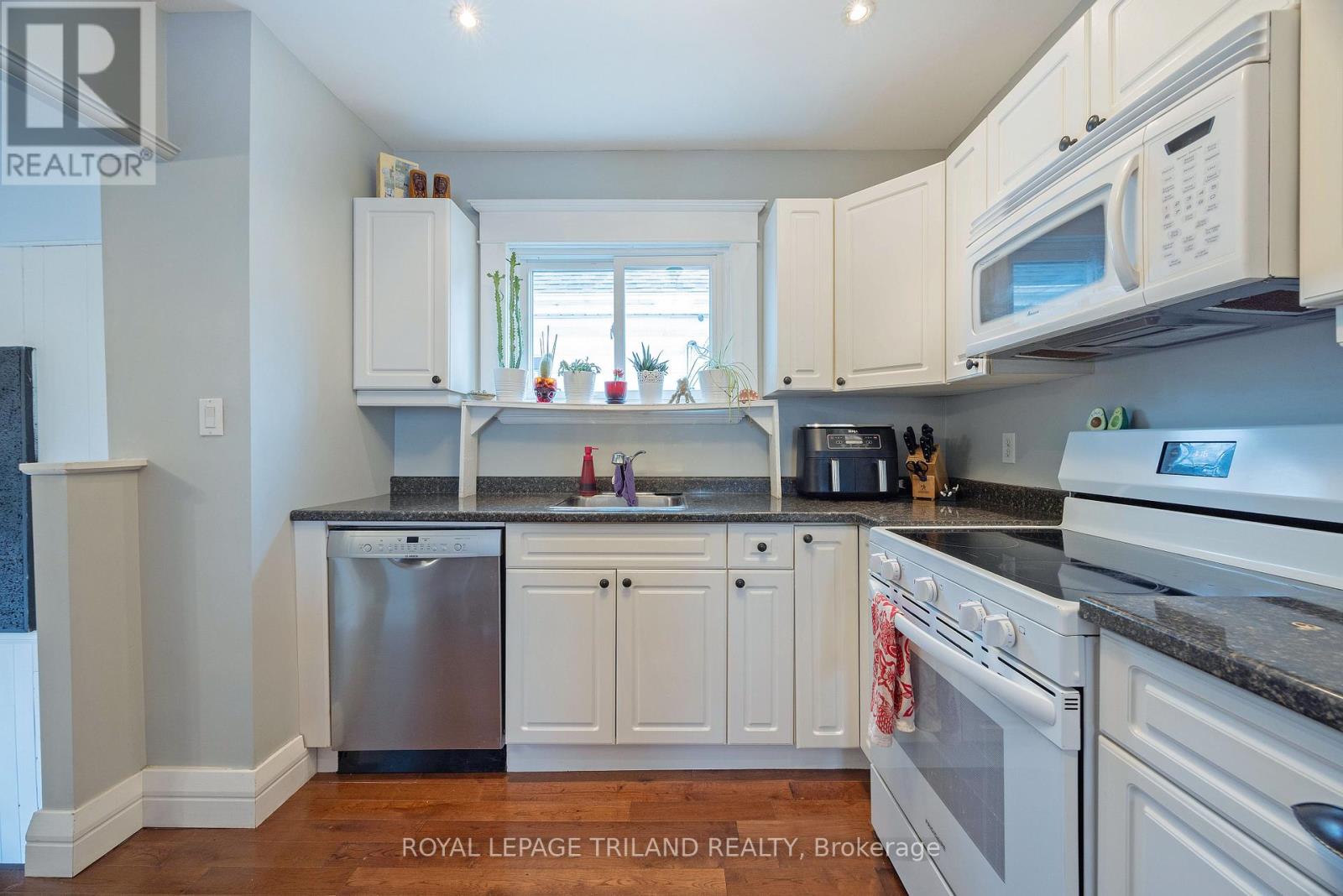 208 Edward Street, London South, Ontario  N6C 3J2 - Photo 14 - X13000248