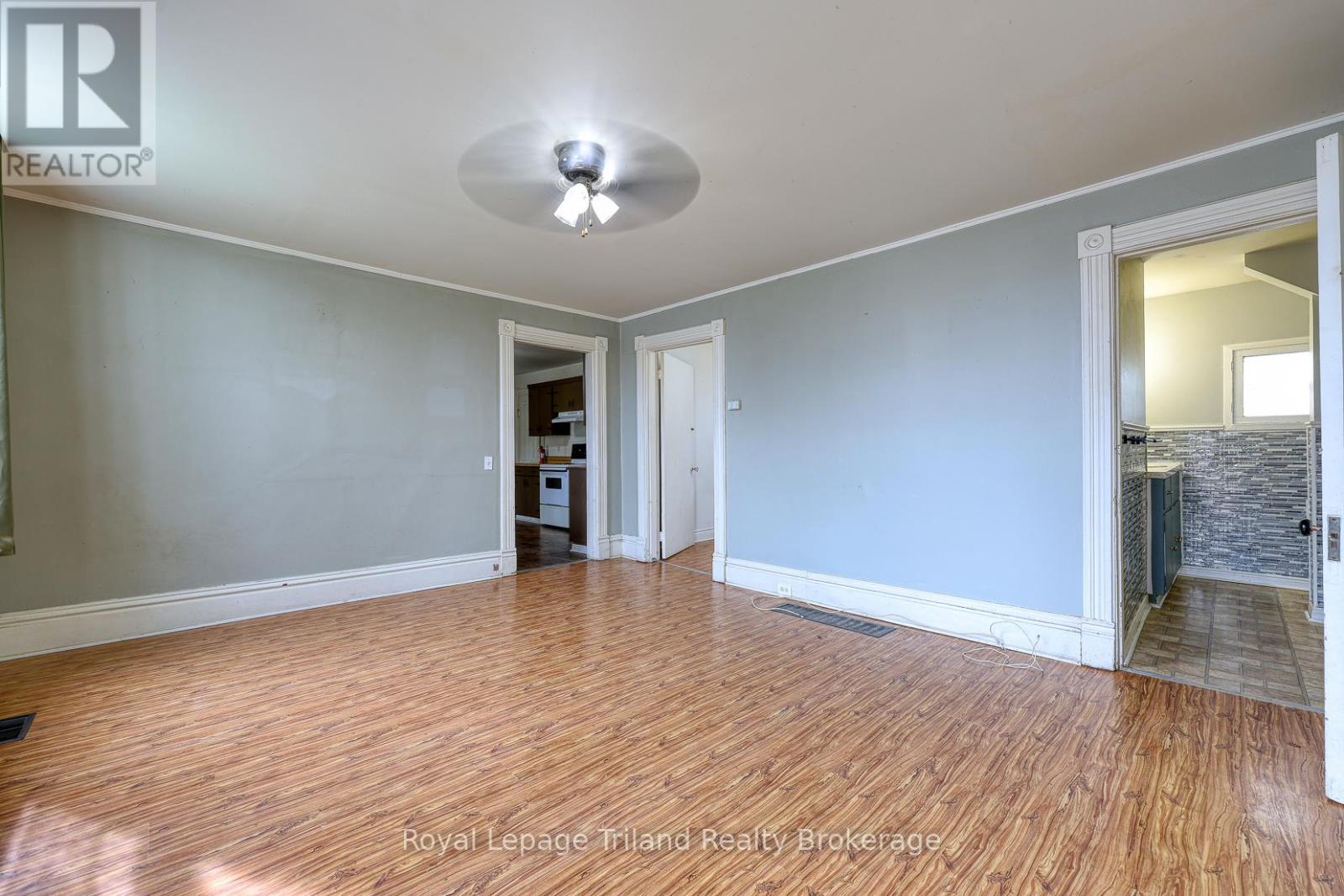 55 Oxford Street, Woodstock, Ontario N4S 6A4 - Photo 11 - X12996104