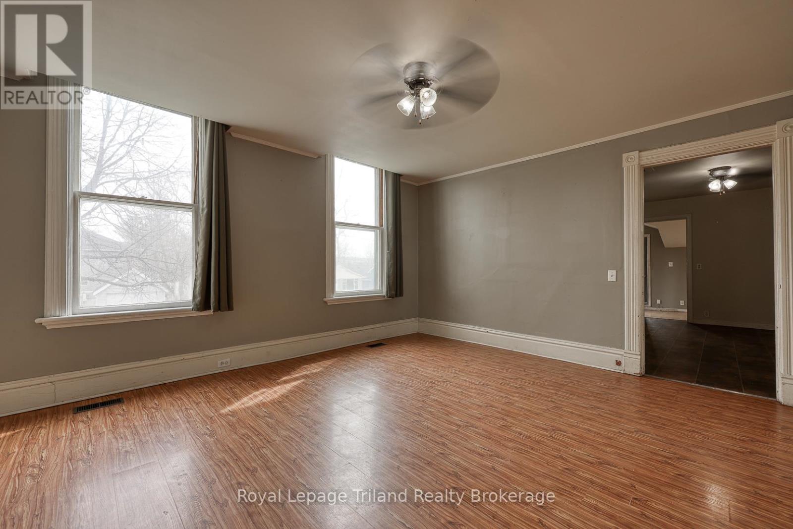 55 Oxford Street, Woodstock, Ontario N4S 6A4 - Photo 10 - X12996104