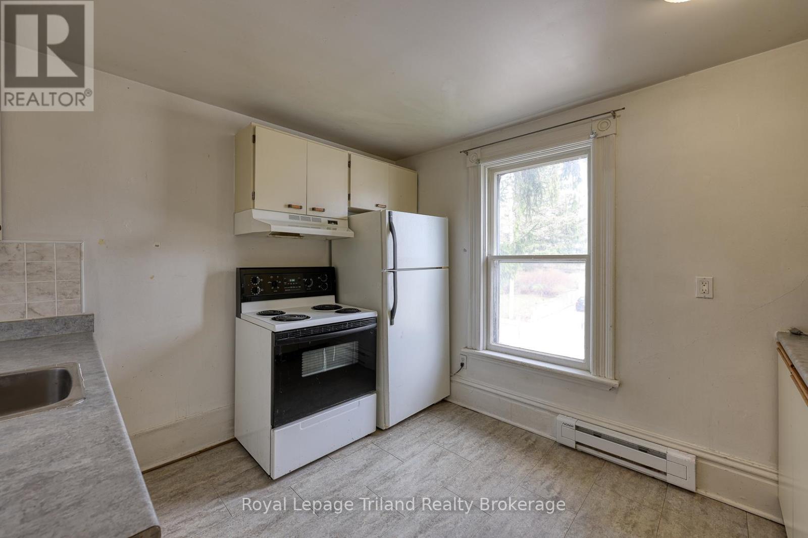 55 Oxford Street, Woodstock, Ontario N4S 6A4 - Photo 22 - X12996104