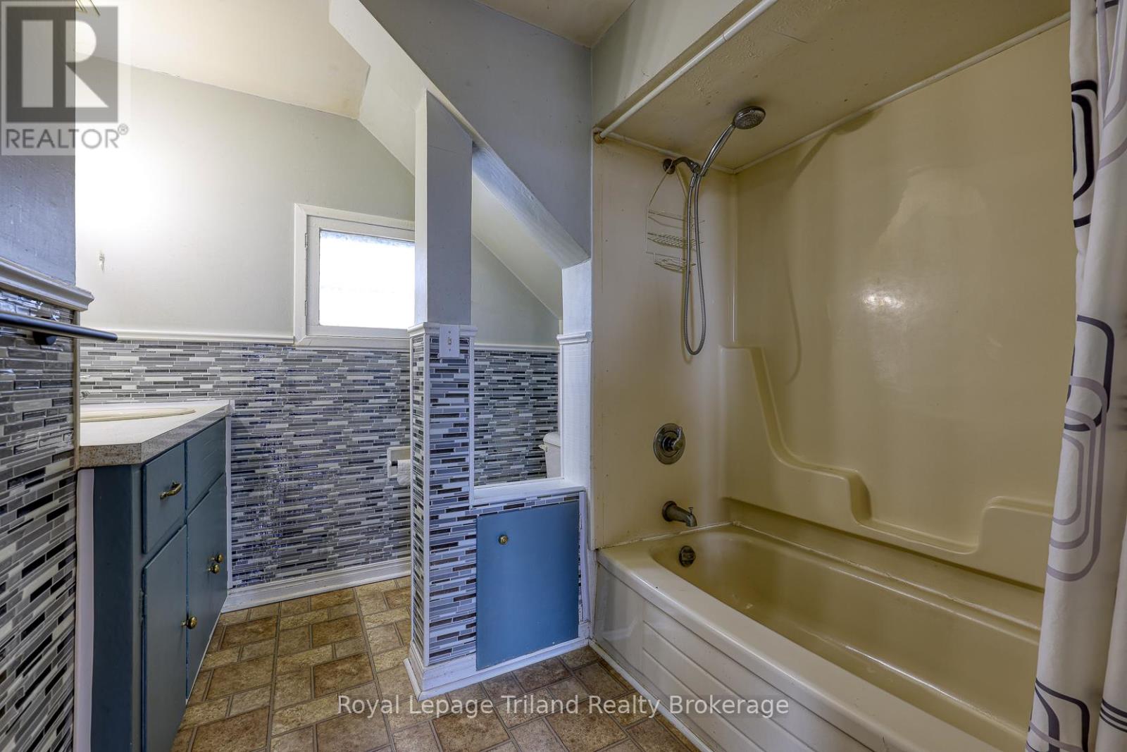 55 Oxford Street, Woodstock, Ontario N4S 6A4 - Photo 12 - X12996104