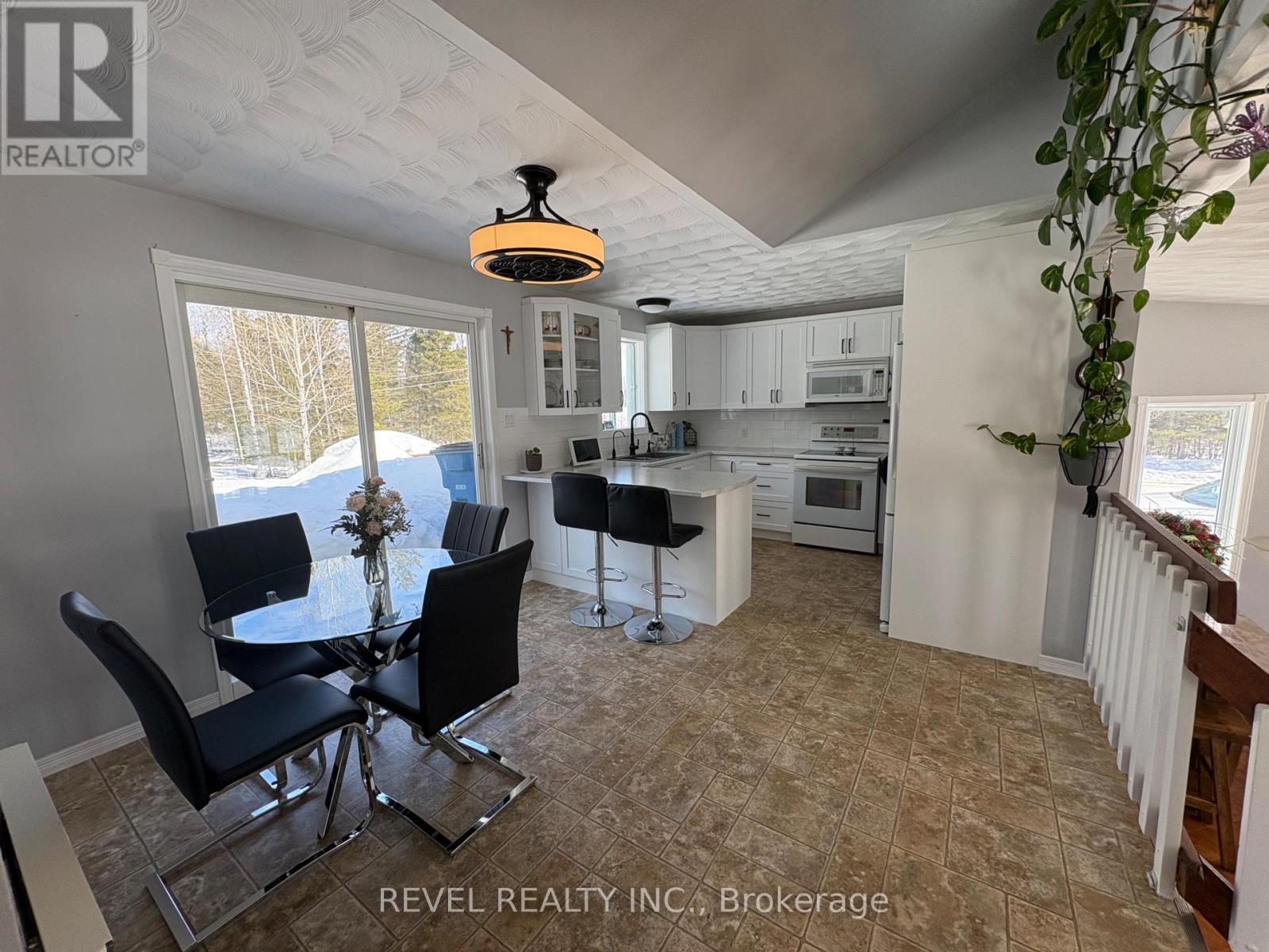 385 Nahma Road, Cochrane, Ontario  P0L 1C0 - Photo 10 - T13000344