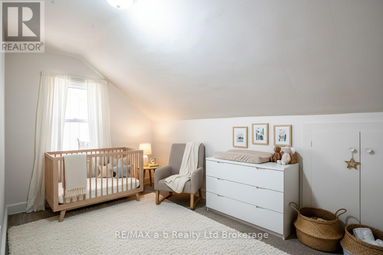 7 Ball Street, Tillsonburg, Ontario  N4G 2W5 - Photo 9 - X12981774