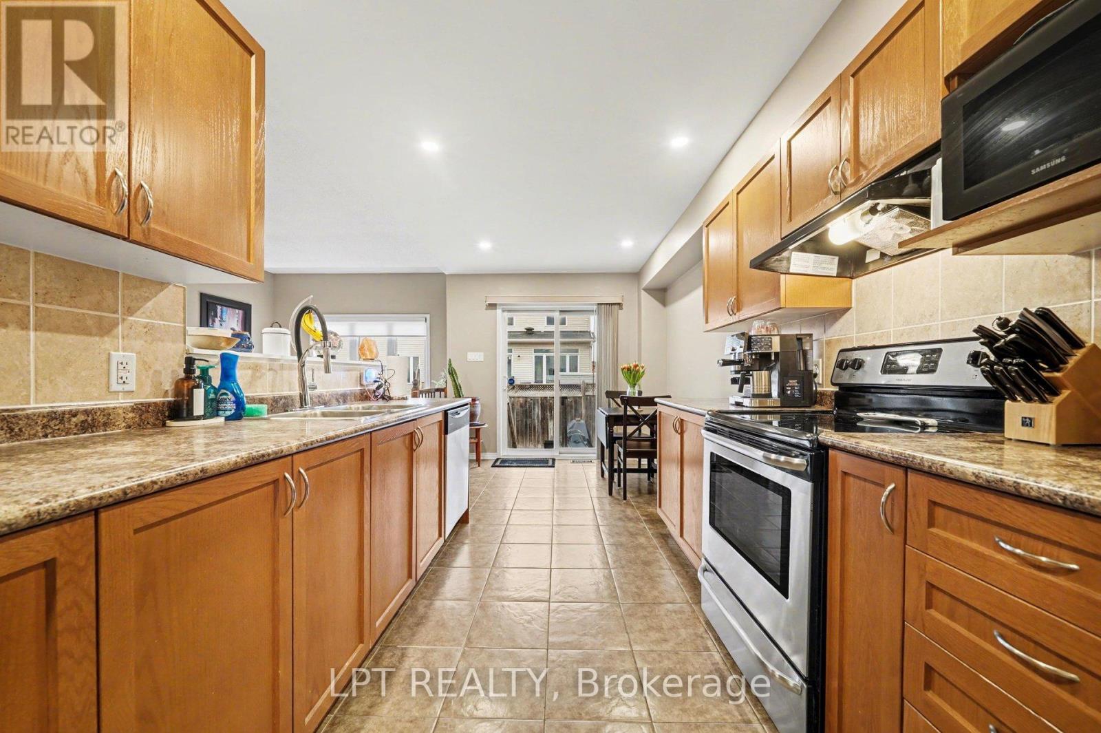 224 Lamplighters Drive, Ottawa, Ontario  K2J 0K7 - Photo 9 - X13000198