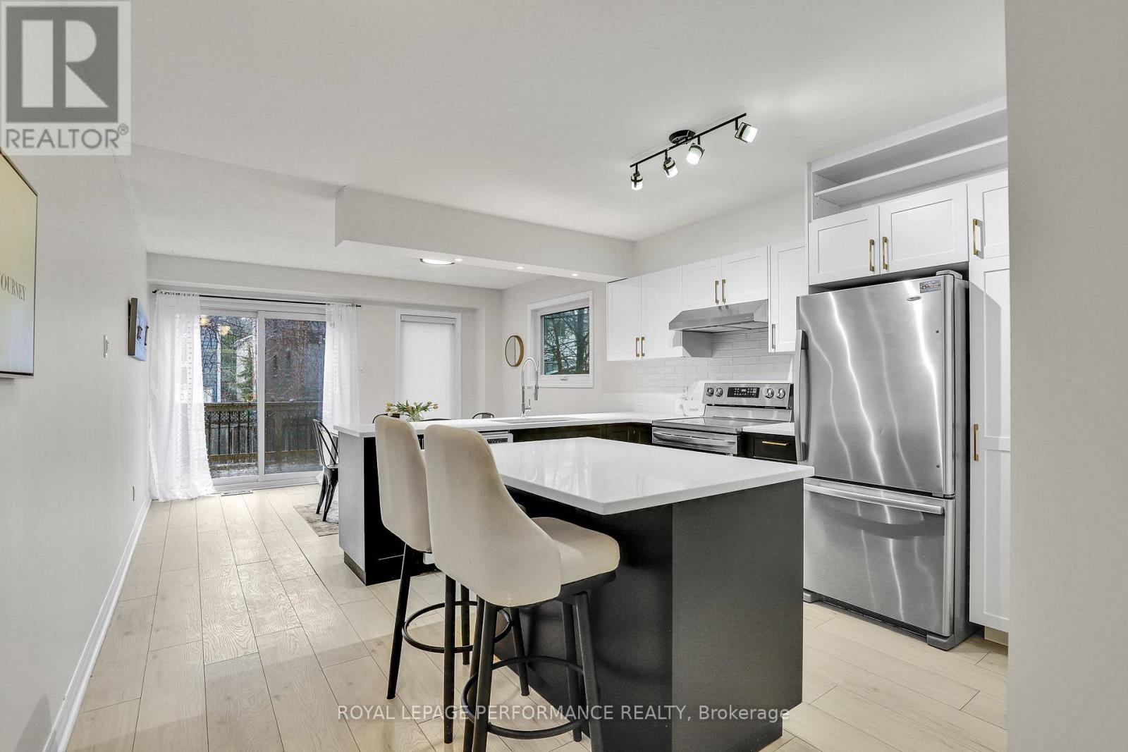 221 Desrosiers Street, Ottawa, Ontario  K1L 7T2 - Photo 7 - X13000220