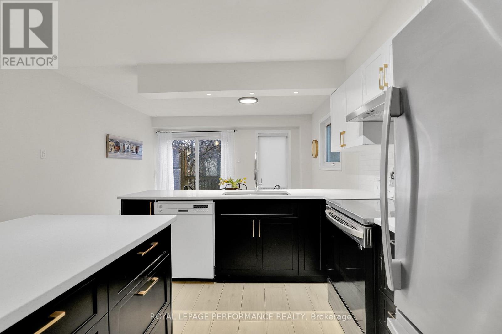 221 Desrosiers Street, Ottawa, Ontario  K1L 7T2 - Photo 9 - X13000220