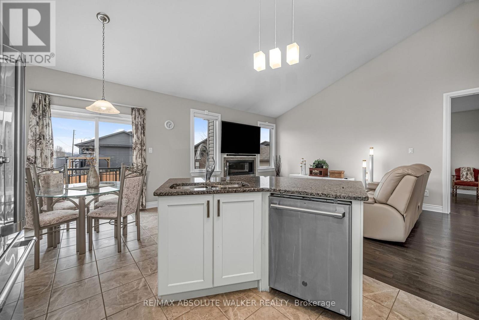 272 Sterling Street, Clarence-Rockland, Ontario  K4K 0H9 - Photo 11 - X13000256