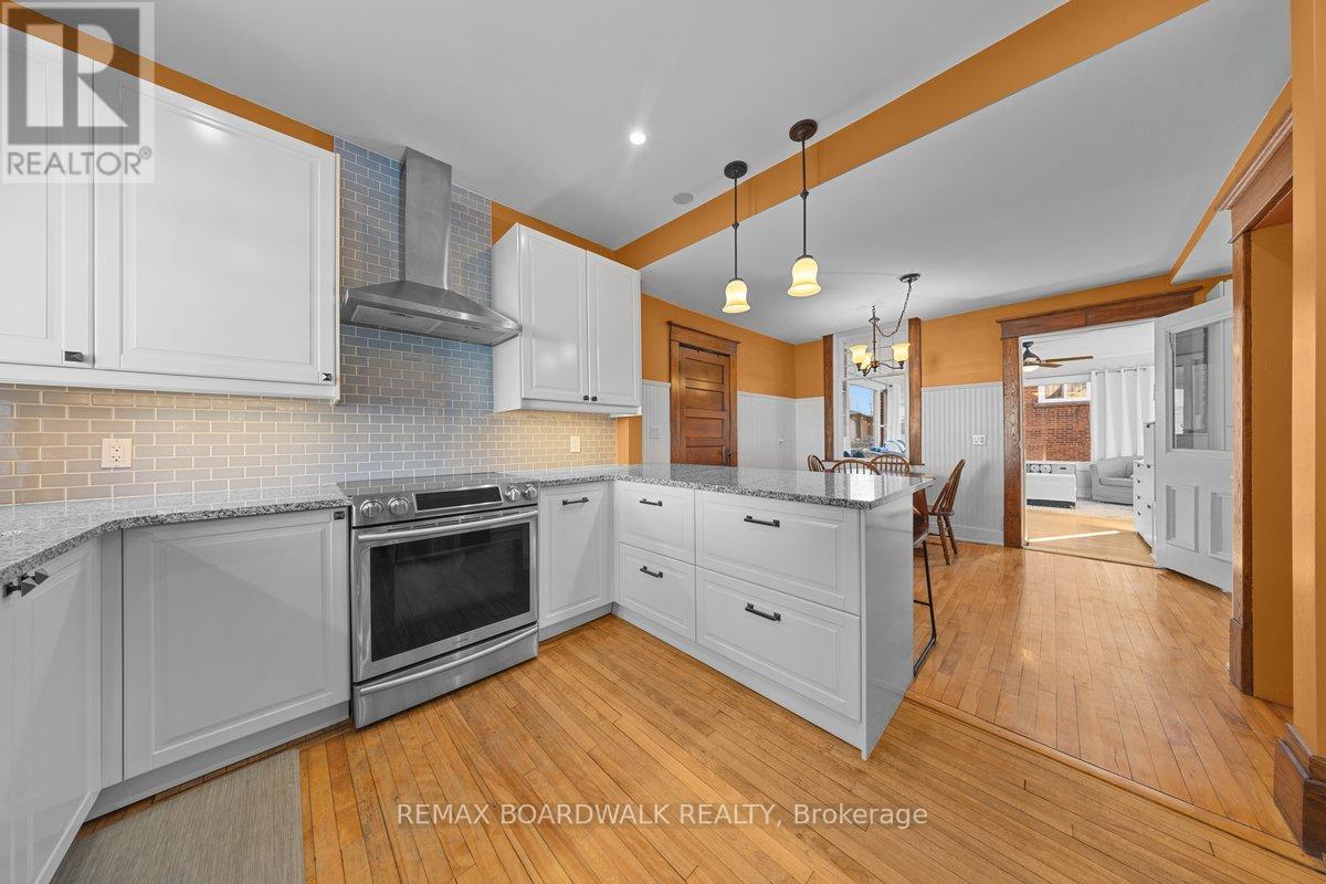 30 Emily Street, Carleton Place, Ontario  K7C 1S2 - Photo 6 - X13000276