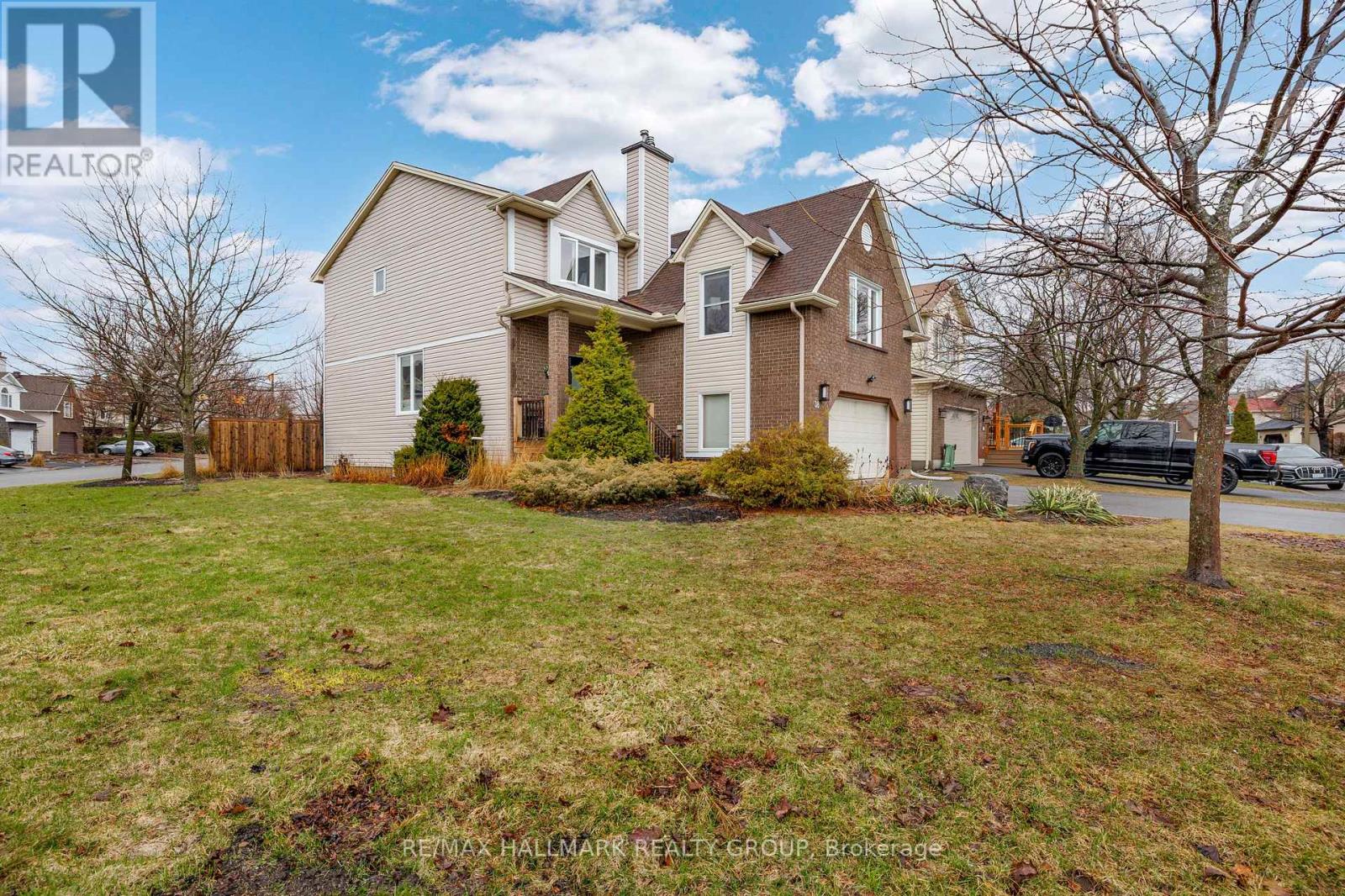 38 Briermoor Crescent, Ottawa, Ontario K1T 3G4 - Photo 2 - X13000330