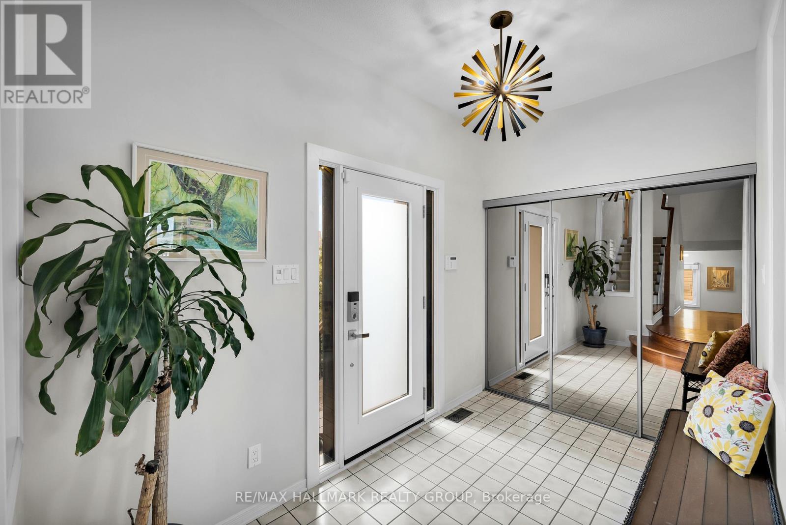 38 Briermoor Crescent, Ottawa, Ontario K1T 3G4 - Photo 3 - X13000330