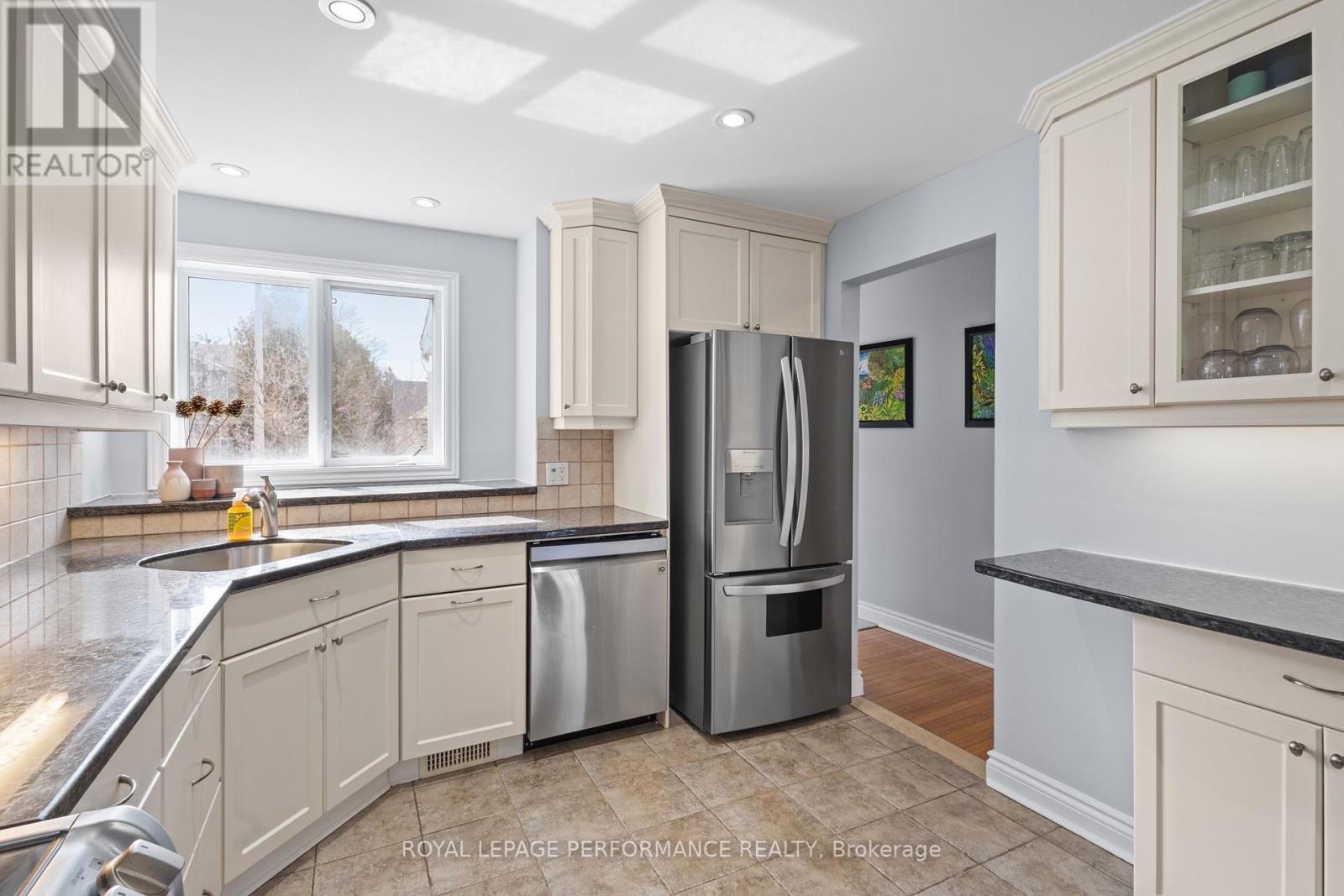 219 Switzer Avenue, Ottawa, Ontario K1Z 7H8 - Photo 5 - X13000346