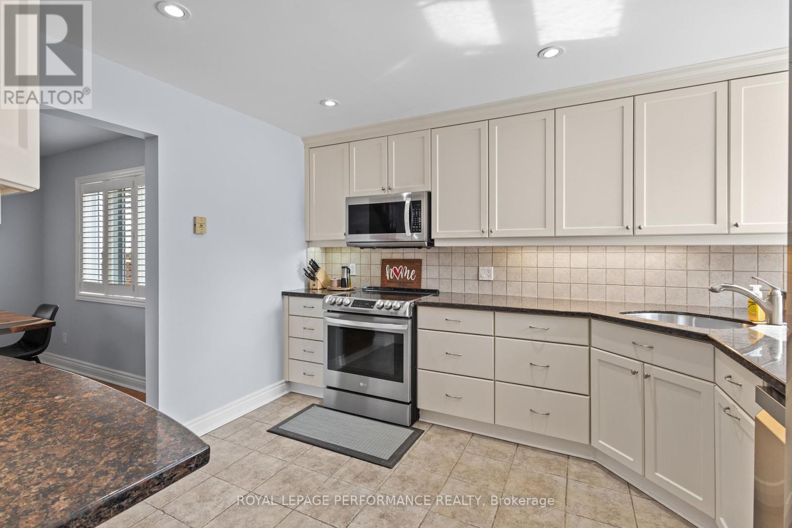 219 Switzer Avenue, Ottawa, Ontario K1Z 7H8 - Photo 8 - X13000346