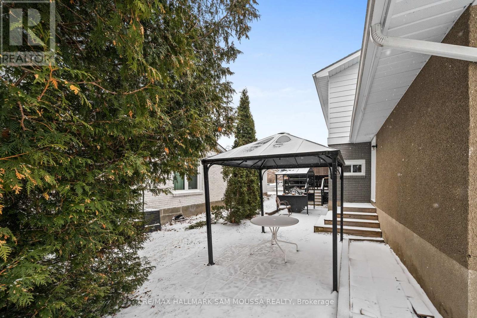 46 Seymour Avenue, Ottawa, Ontario  K2E 6P2 - Photo 38 - X13000352