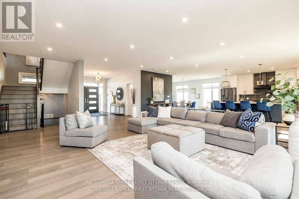 5758 Fernbank Road, Ottawa, Ontario  K2S 1B6 - Photo 5 - X13000478