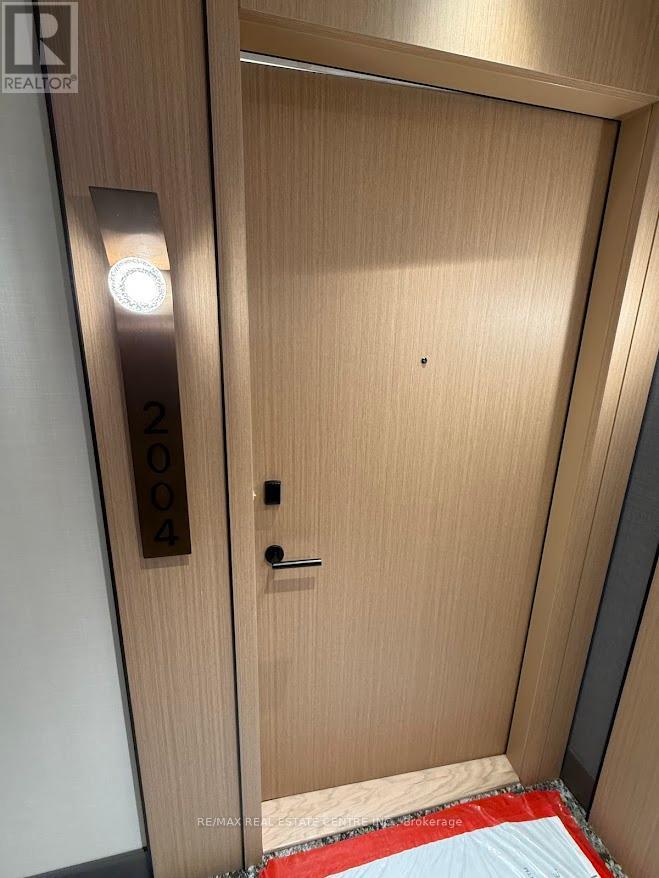 2004 - 60 Central Park Roadway Road, Toronto, Ontario  M9A 0E6 - Photo 3 - W12994030