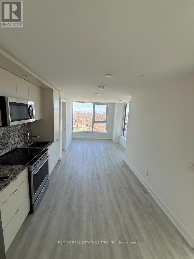 2004 - 60 Central Park Roadway Road, Toronto, Ontario  M9A 0E6 - Photo 8 - W12994030