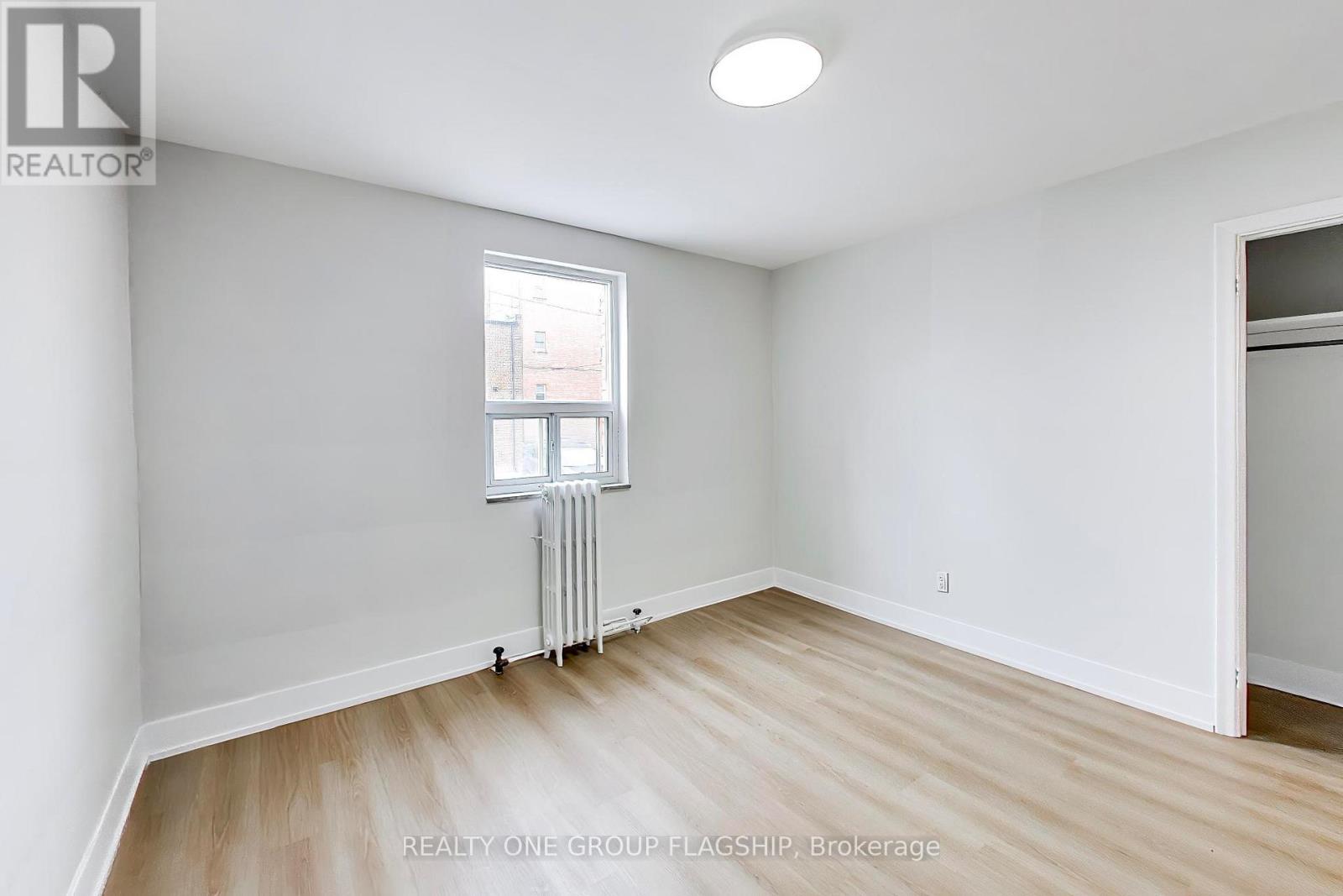 4 - 7 Elmwood Avenue S, Mississauga, Ontario  L5G 3J6 - Photo 12 - W12997104