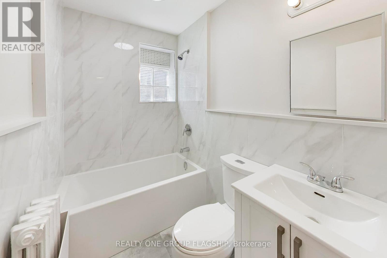 4 - 7 Elmwood Avenue S, Mississauga, Ontario  L5G 3J6 - Photo 14 - W12997104