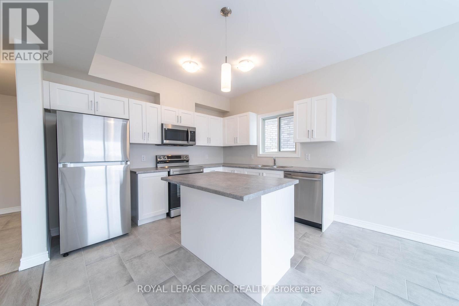 52 Willson Drive, Thorold, Ontario  L2V 0G7 - Photo 6 - X13000564