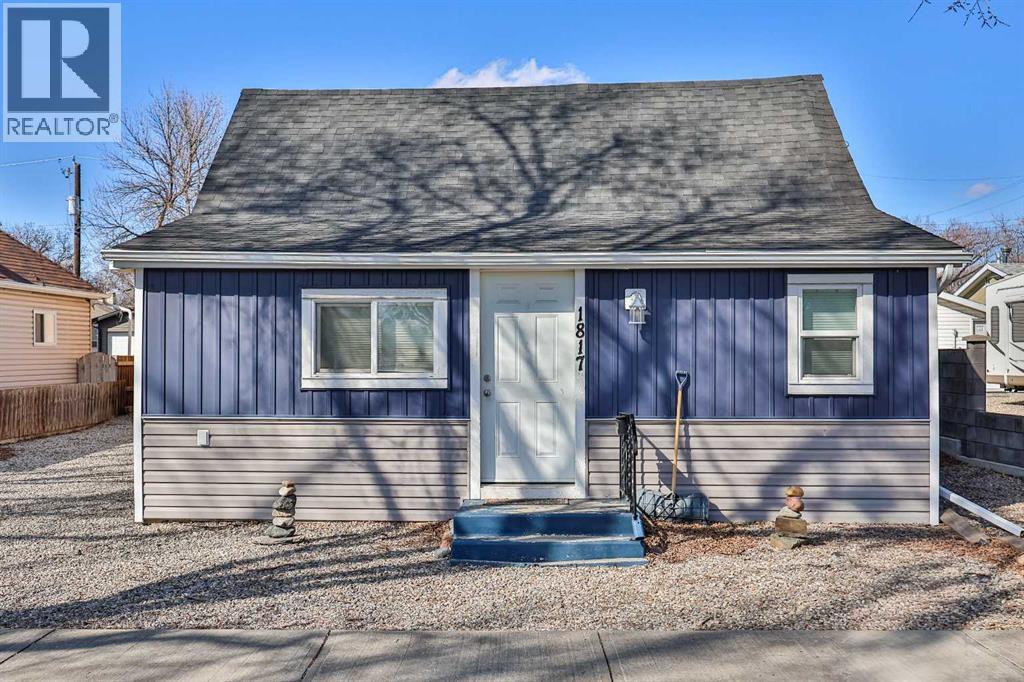 1817 1a Avenue  N, Lethbridge, Alberta  T1H 0A9 - Photo 1 - A2299545