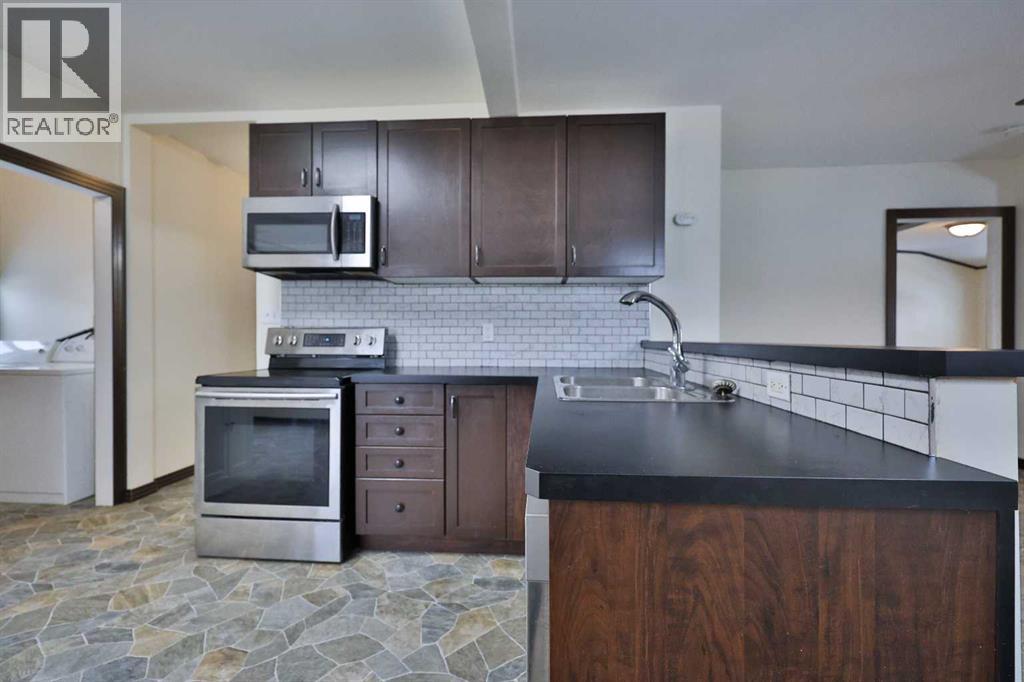 1817 1a Avenue  N, Lethbridge, Alberta  T1H 0A9 - Photo 9 - A2299545