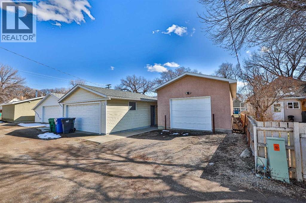 1817 1a Avenue  N, Lethbridge, Alberta  T1H 0A9 - Photo 41 - A2299545