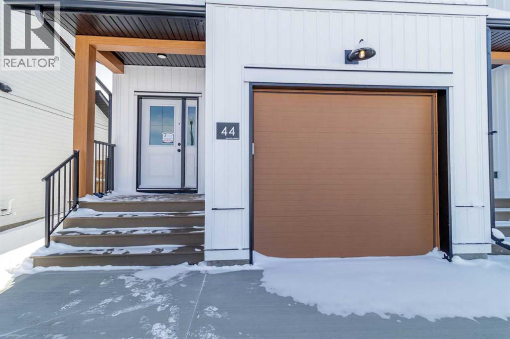 44 Concord Rise, Sylvan Lake, Alberta  T4S 0N7 - Photo 2 - A2289261