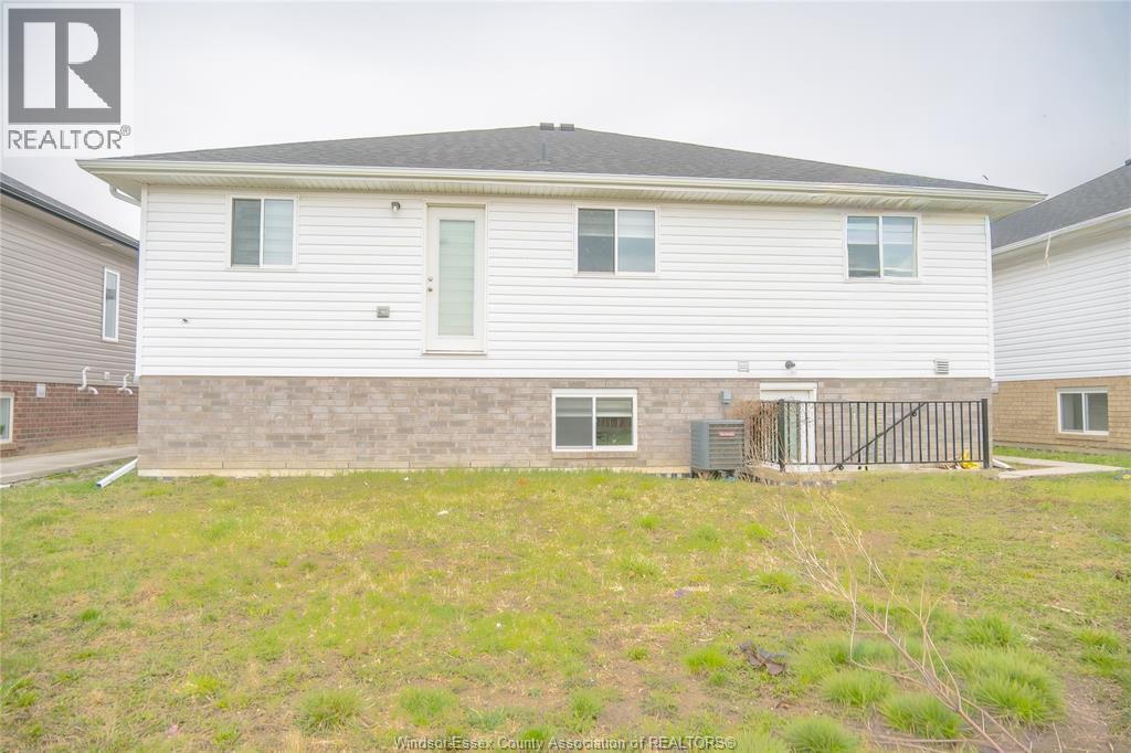 1155 Aspen Ridge Crescent, Lakeshore, Ontario  N0R 1A0 - Photo 3 - 26008194